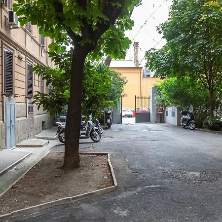 Like At Piramide Guest house *